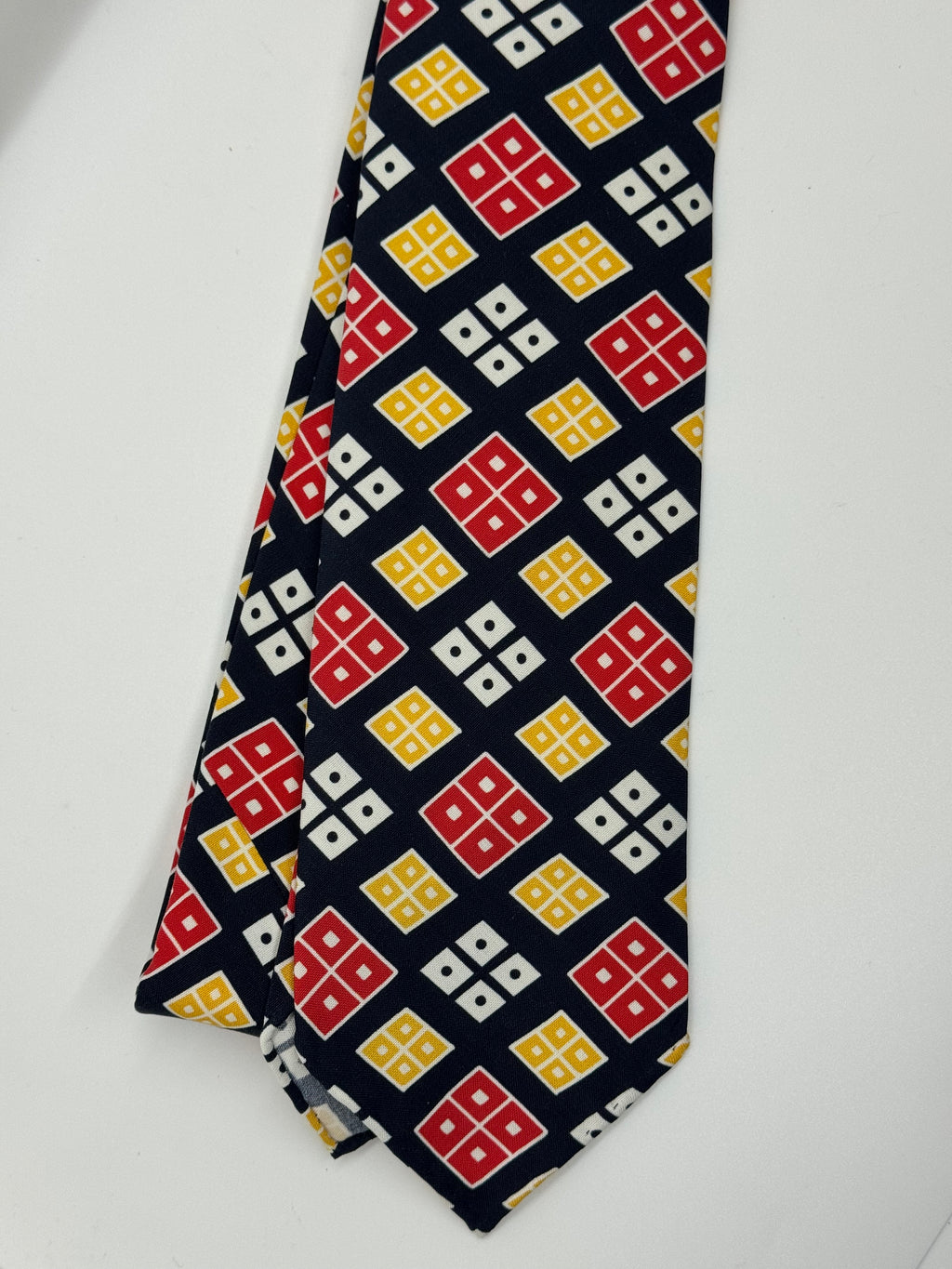 Drake’s London Untipped Silk Tie – Navy Geometric Motif – NWT – Handmade in England