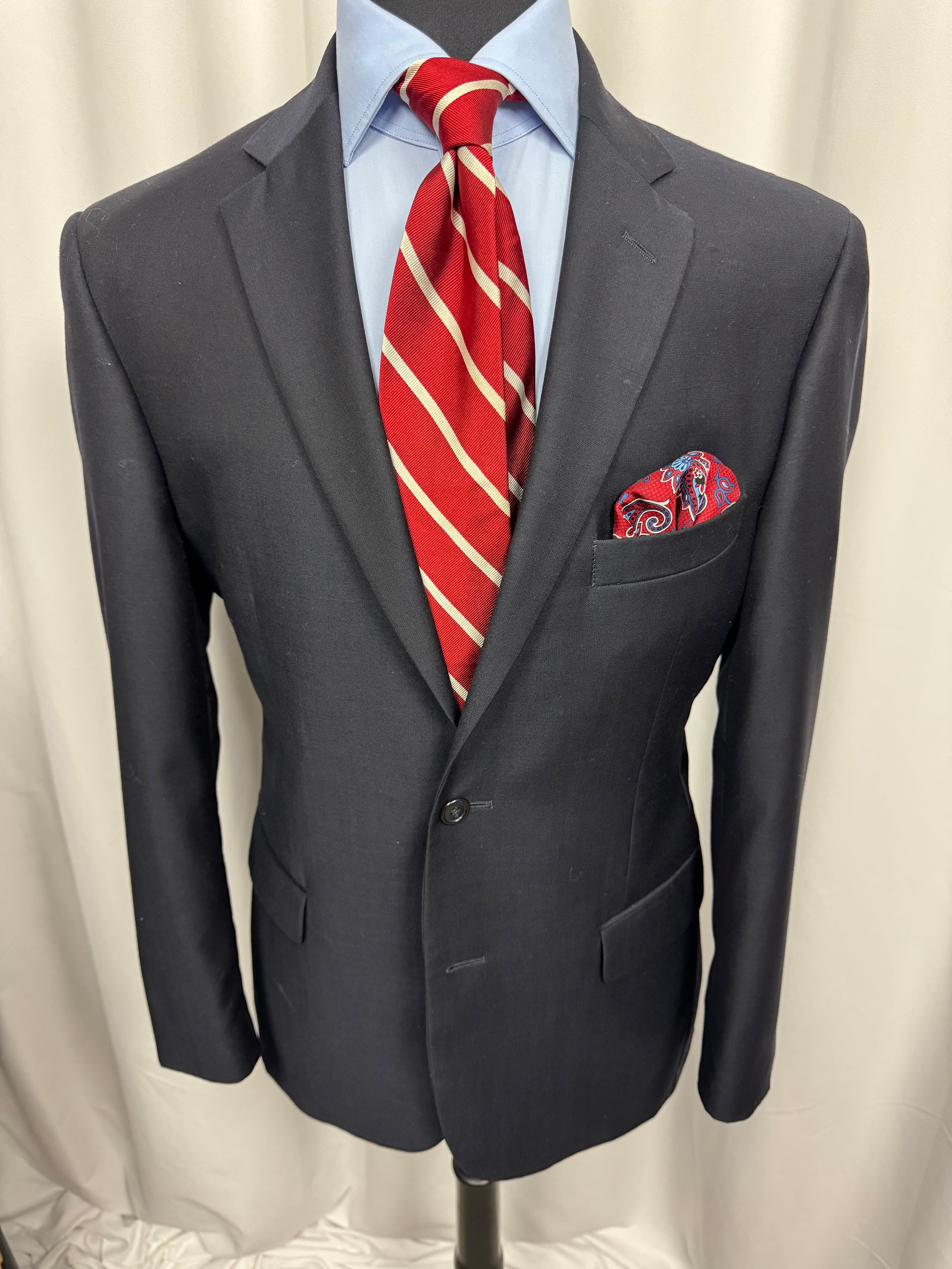 Jos. A. Bank Signature Navy Suit – 41R