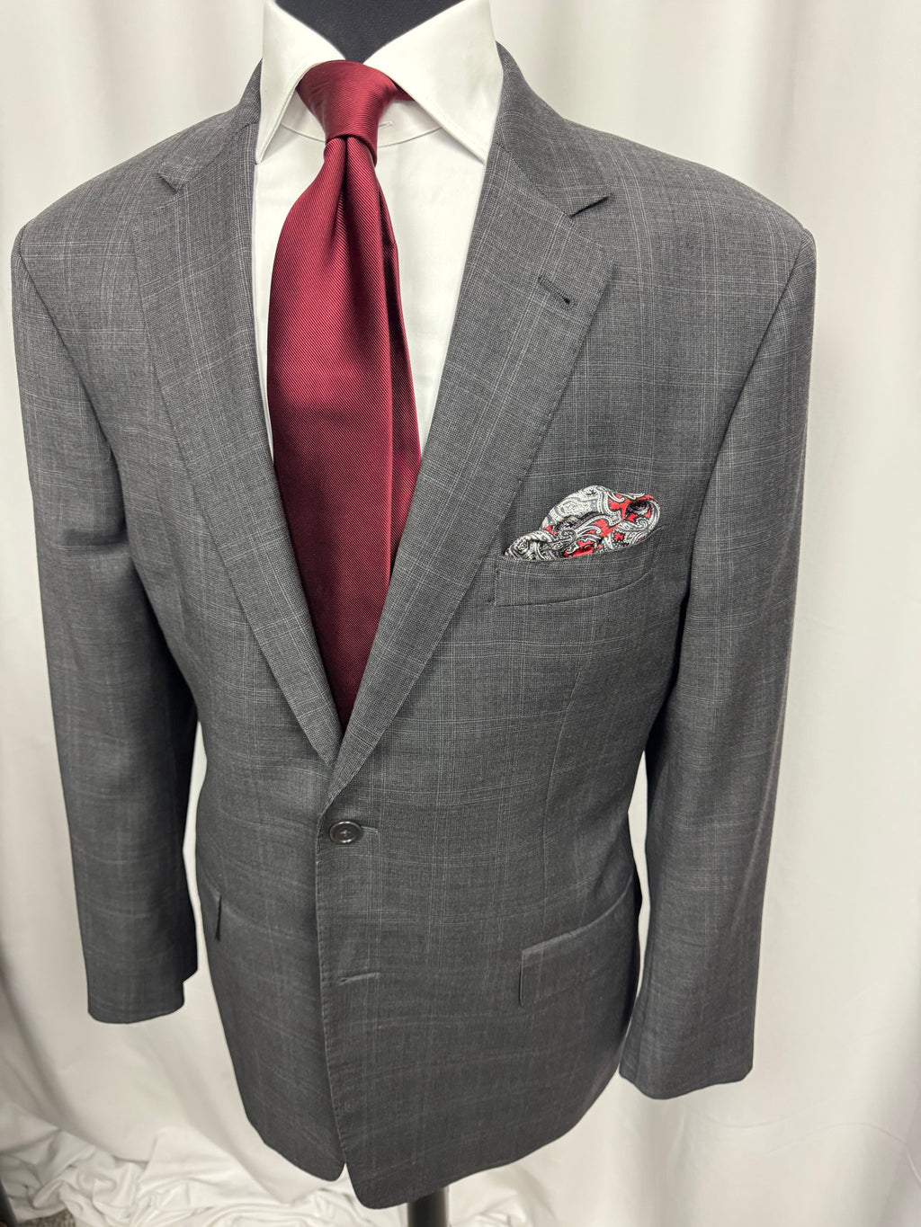 Jos. A. Bank Signature Gold Mid Gray Subtle Check Suit – 44R