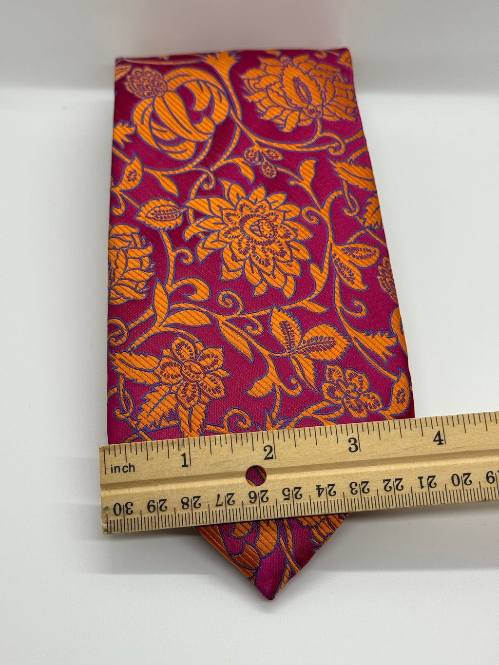 Verse 9 Floral Silk Tie