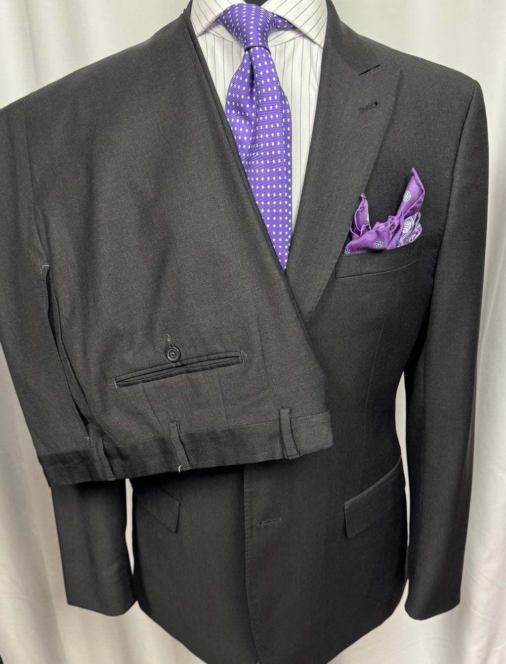 Joseph – Jos. A. Bank Charcoal Wool Suit – Slim Fit (42R)