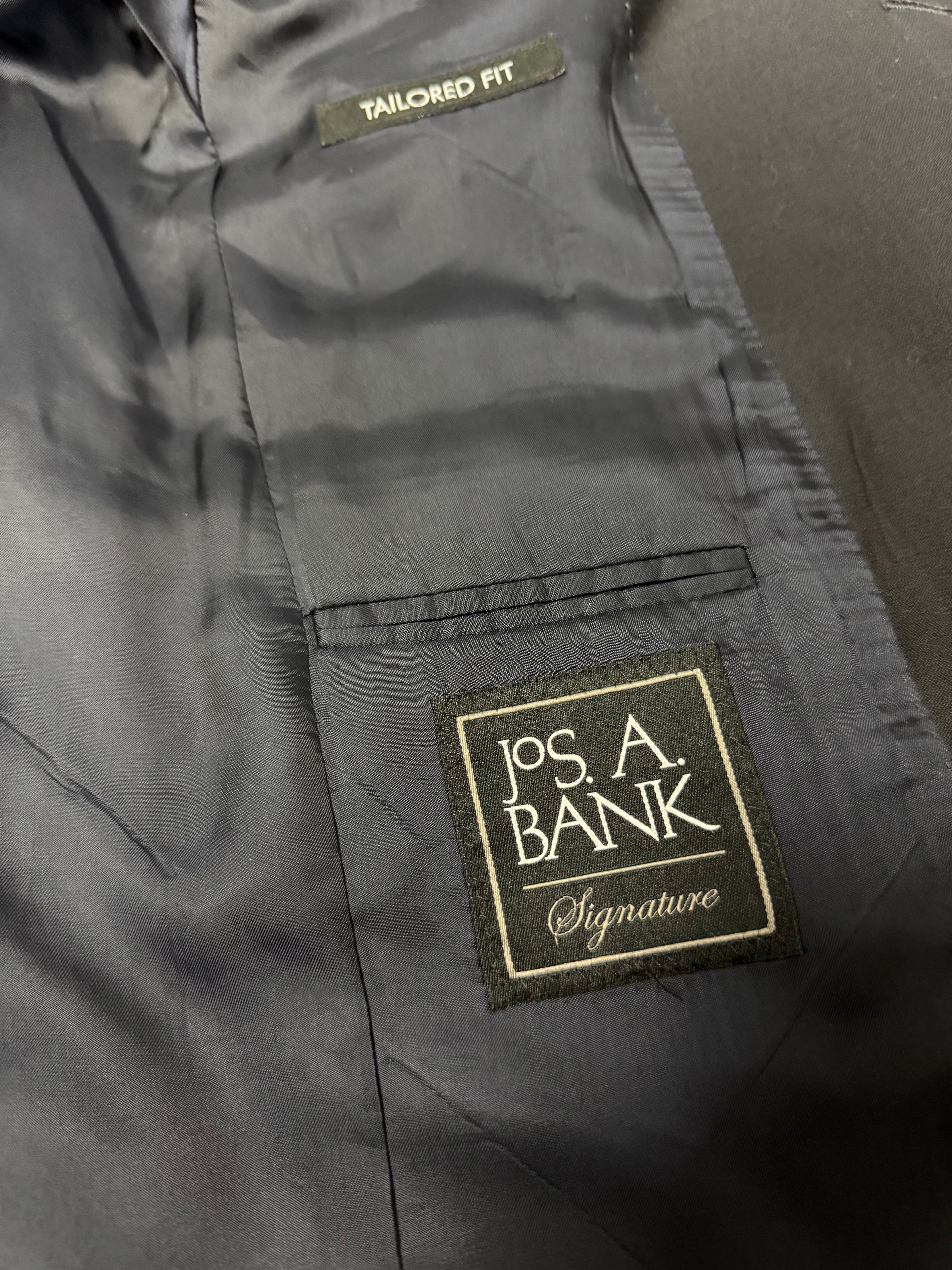 Jos. A. Bank Signature Navy Suit – 41R
