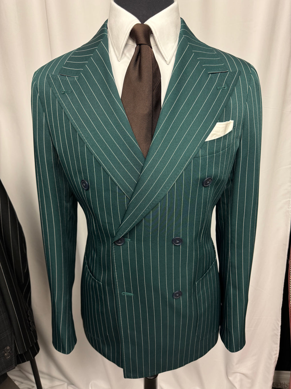 TTG Emerald Green Pinstripe Double-Breasted Suit – Size 42R