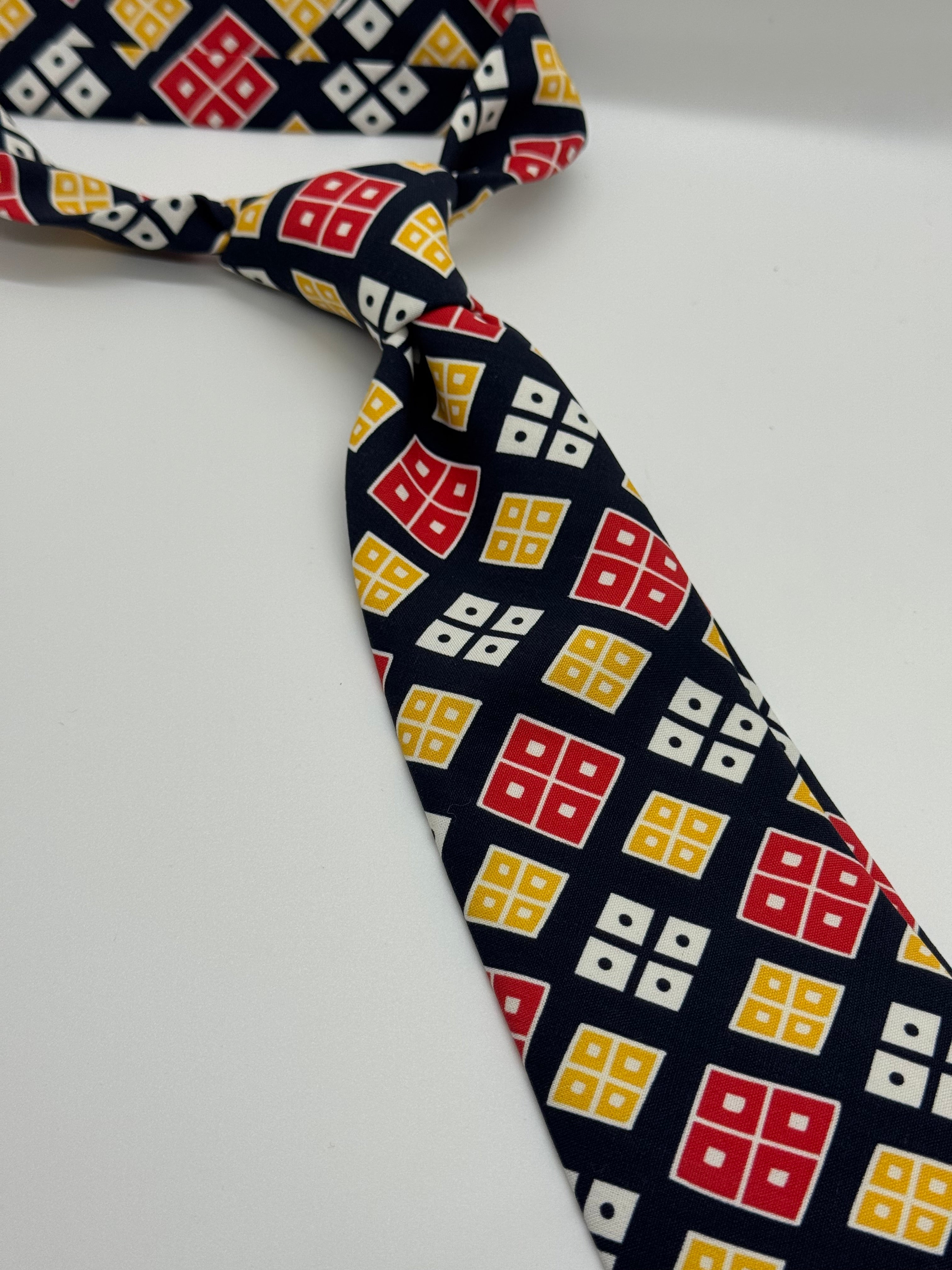 Drake’s London Untipped Silk Tie – Navy Geometric Motif – NWT – Handmade in England