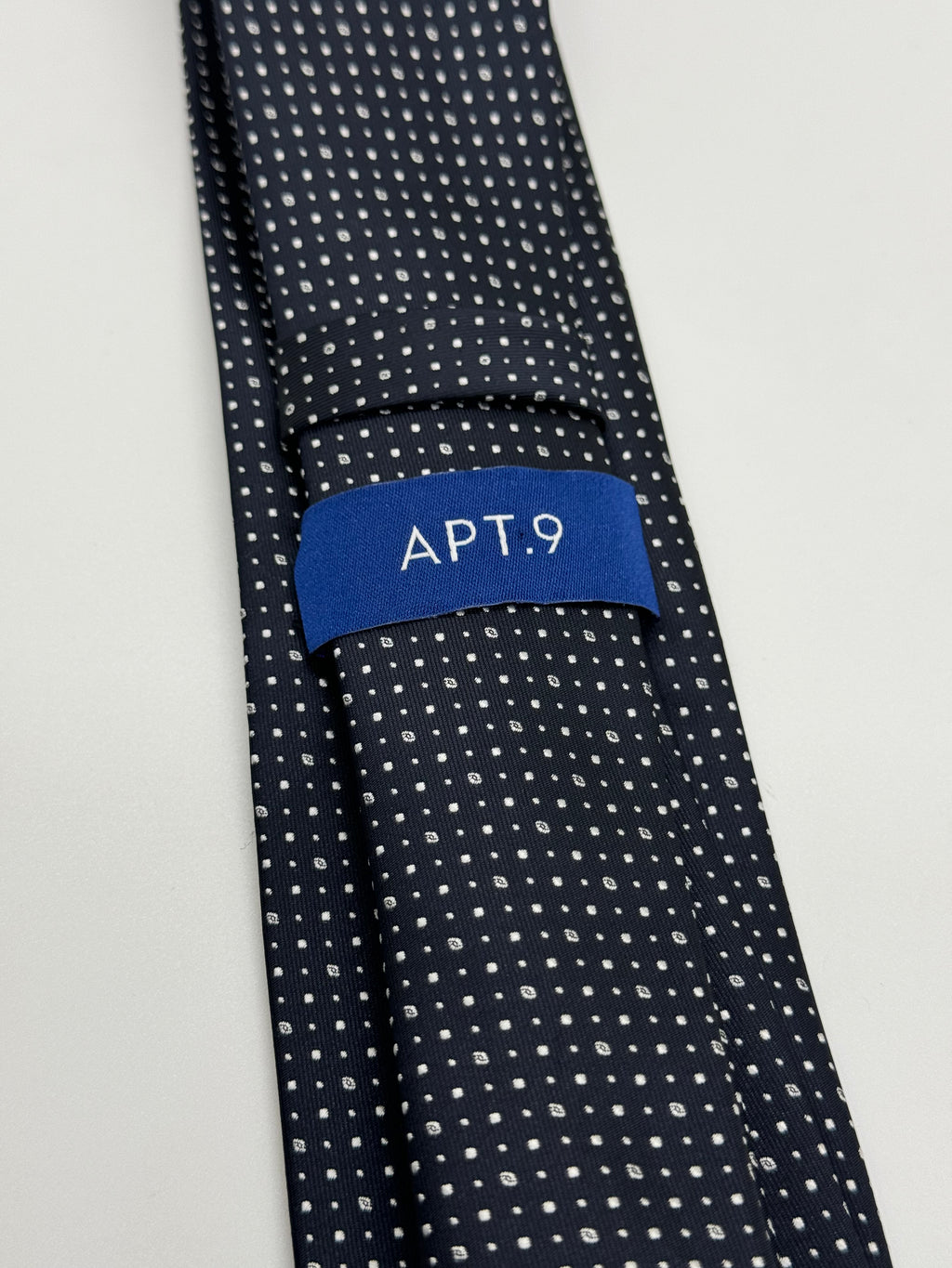 APT.9 Tie