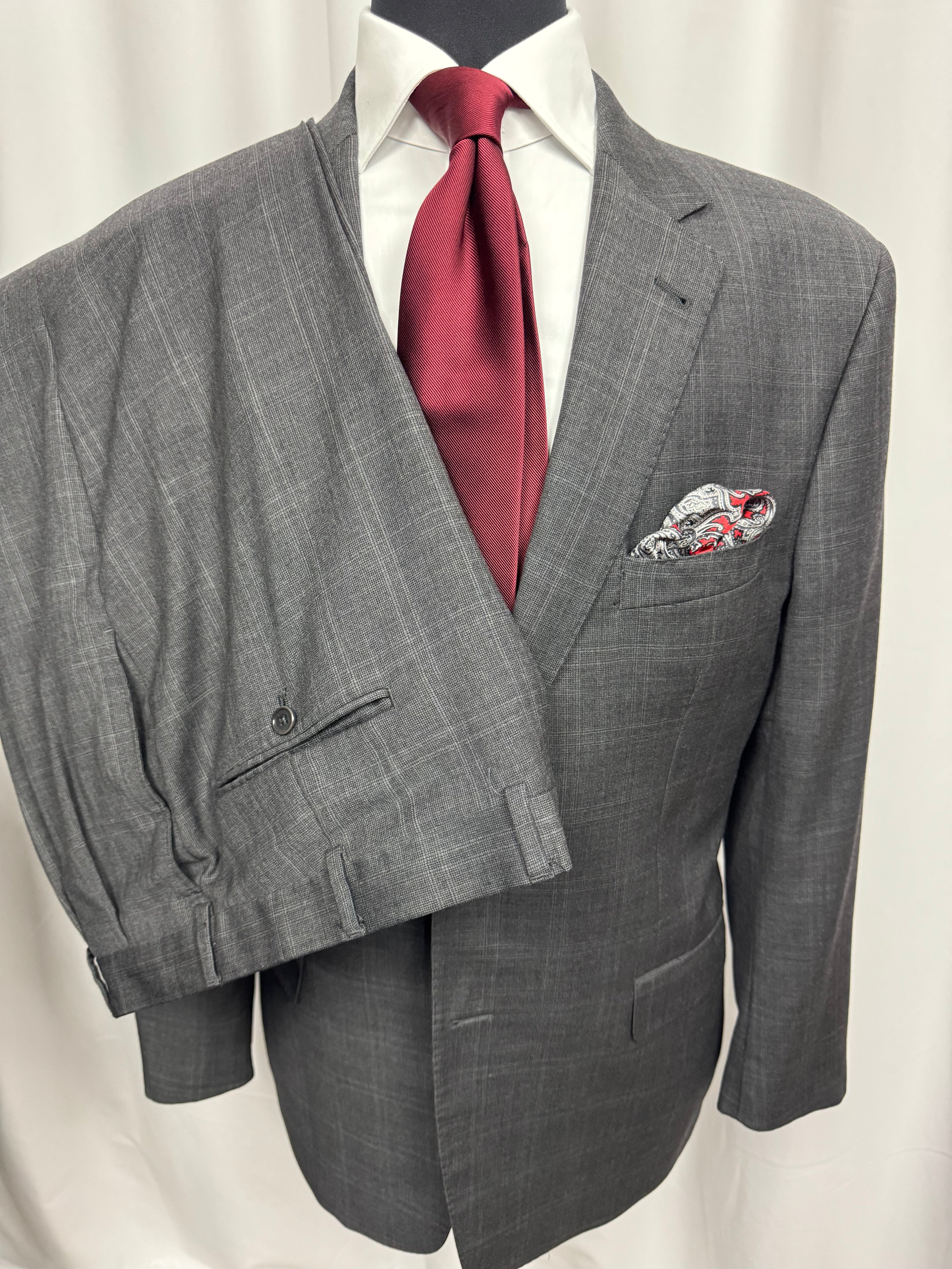 Jos. A. Bank Signature Gold Mid Gray Subtle Check Suit – 44R