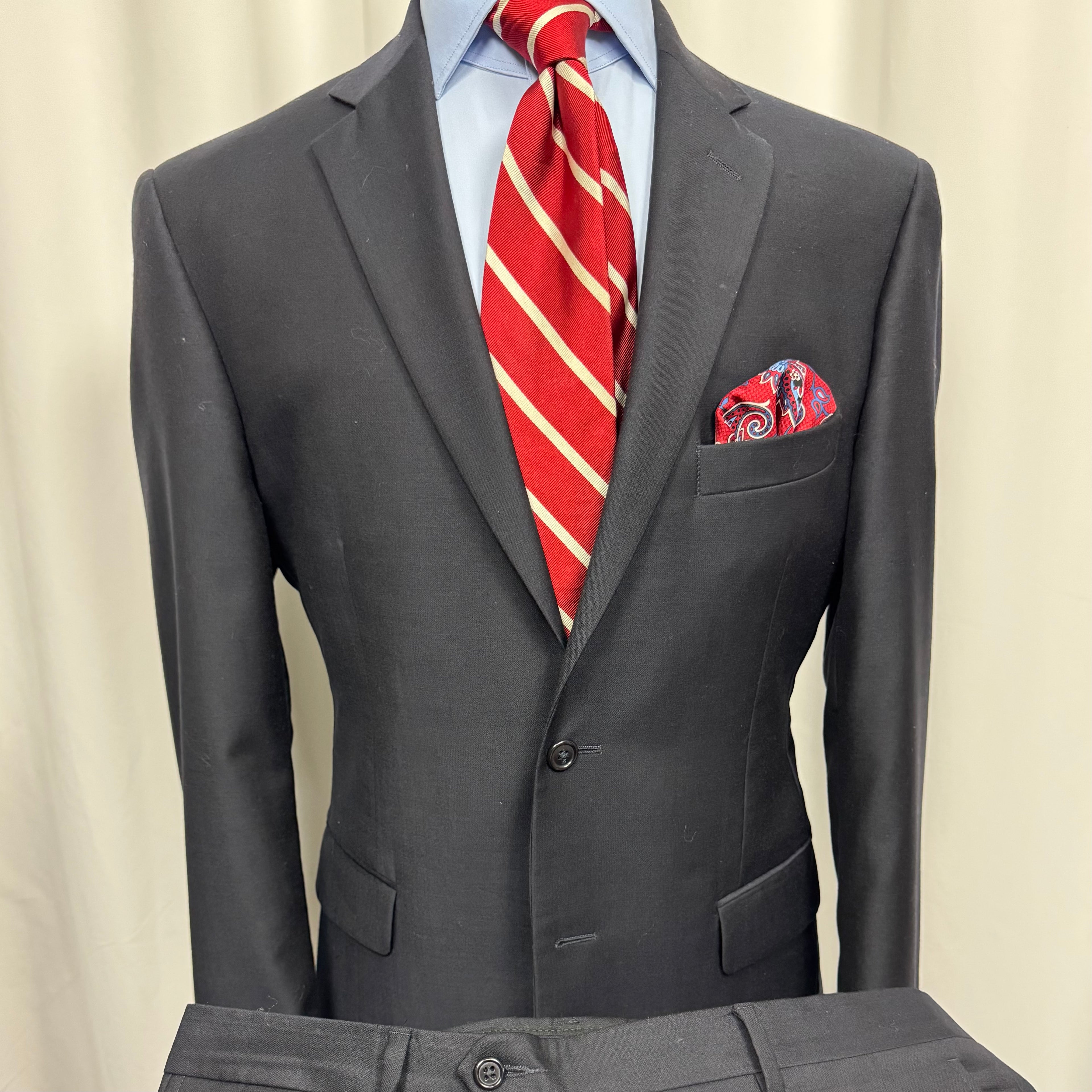 Jos. A. Bank Signature Navy Suit – 41R