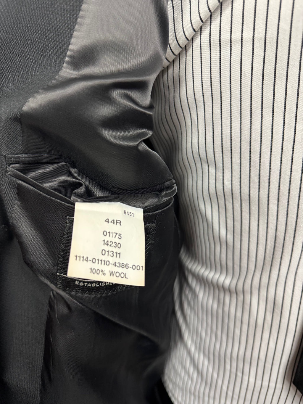 Jos A. Bank Black Wool Suit – 44R