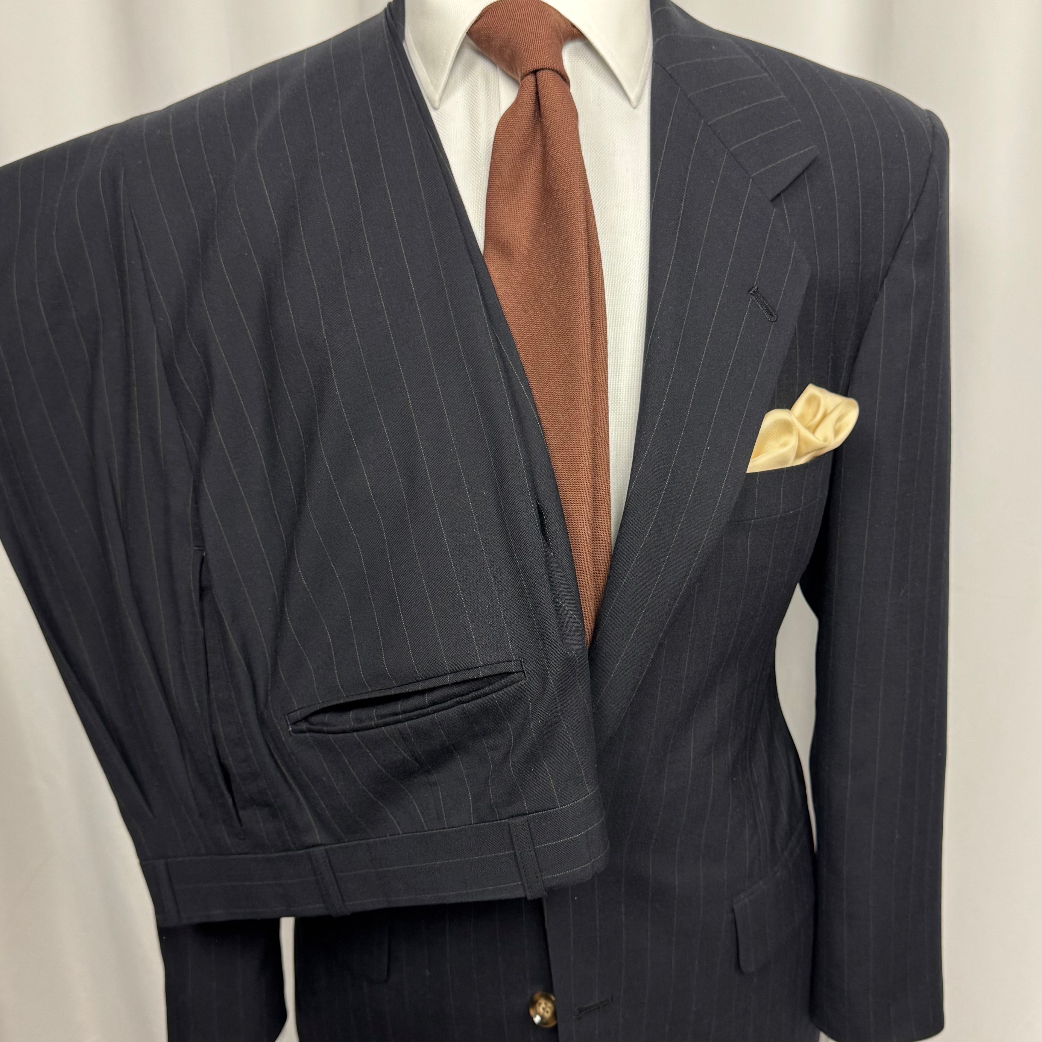 Jeffrey Banks Navy & Tan Pinstripe Suit 38R