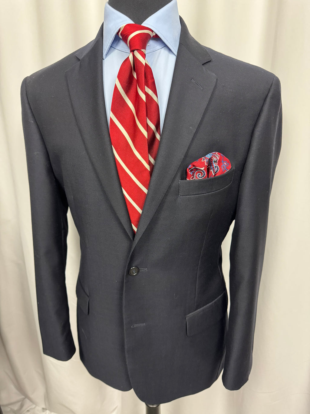 Jos. A. Bank Signature Navy Suit – 41R