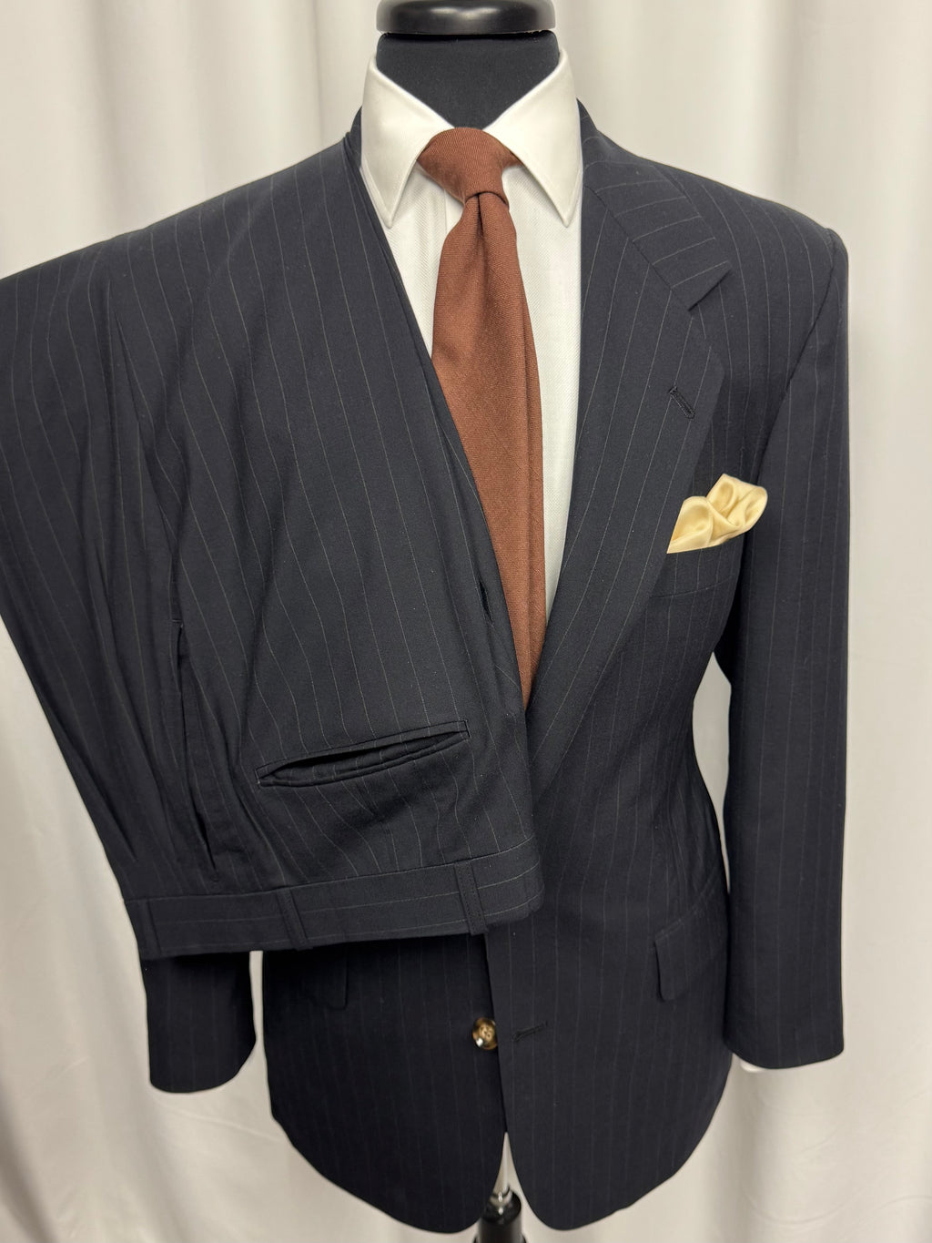Jeffrey Banks Navy & Tan Pinstripe Suit 38R