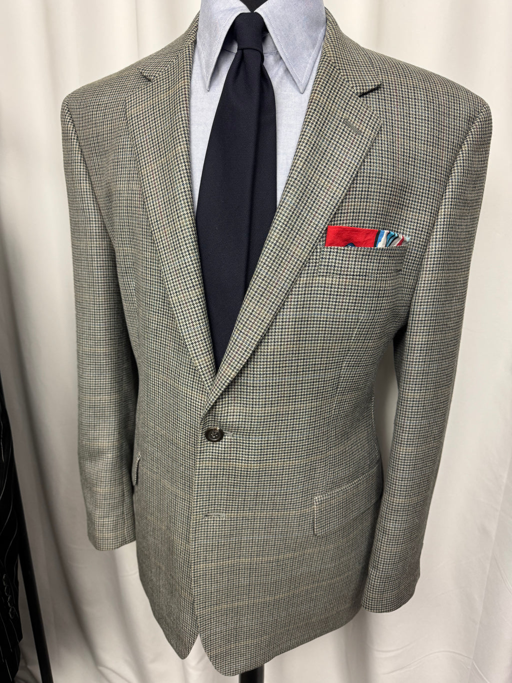 Chaps Silk & Wool Sport Coat – 44R – Houndstooth Windowpane Blazer