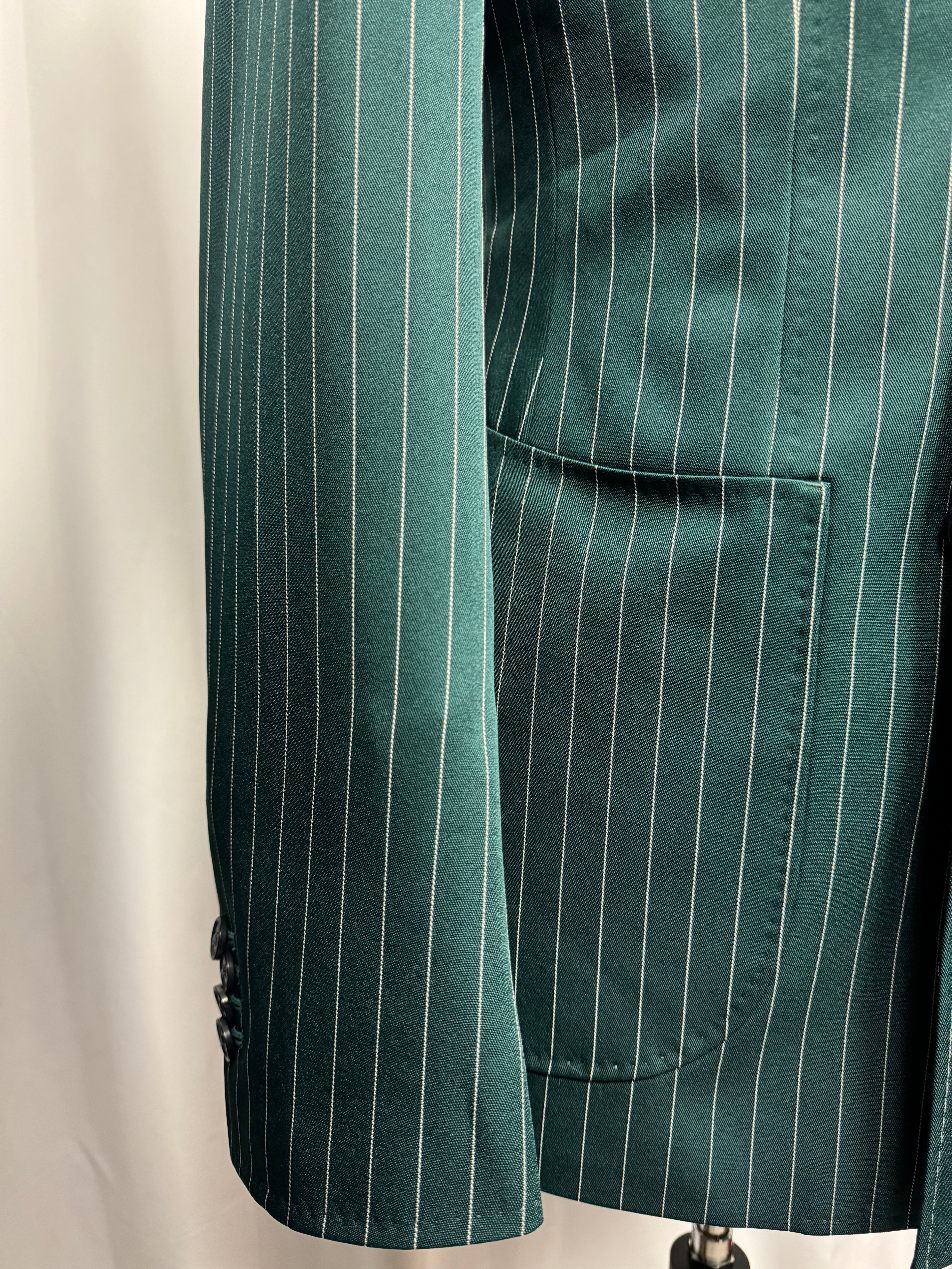 TTG Emerald Green Pinstripe Double-Breasted Suit – Size 42R