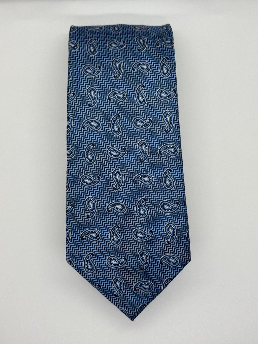 Roundtree & Yorke Blue Paisley Silk Tie – Handmade Herringbone Pattern