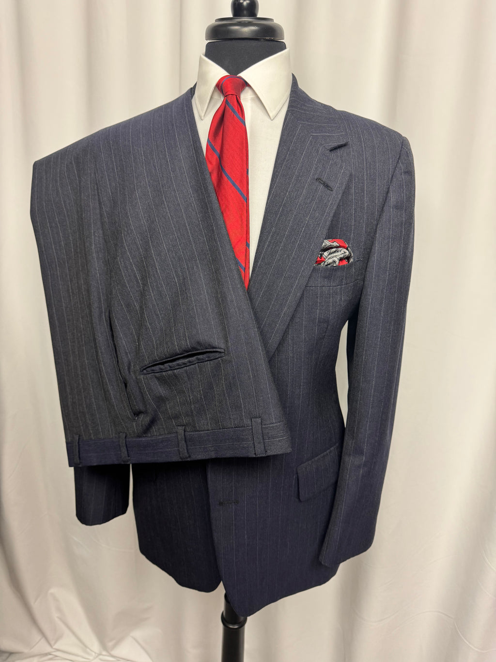 Vintage Bill Blass Navy Chalk Stripe Suit – Classic 90s Power Suit 42R