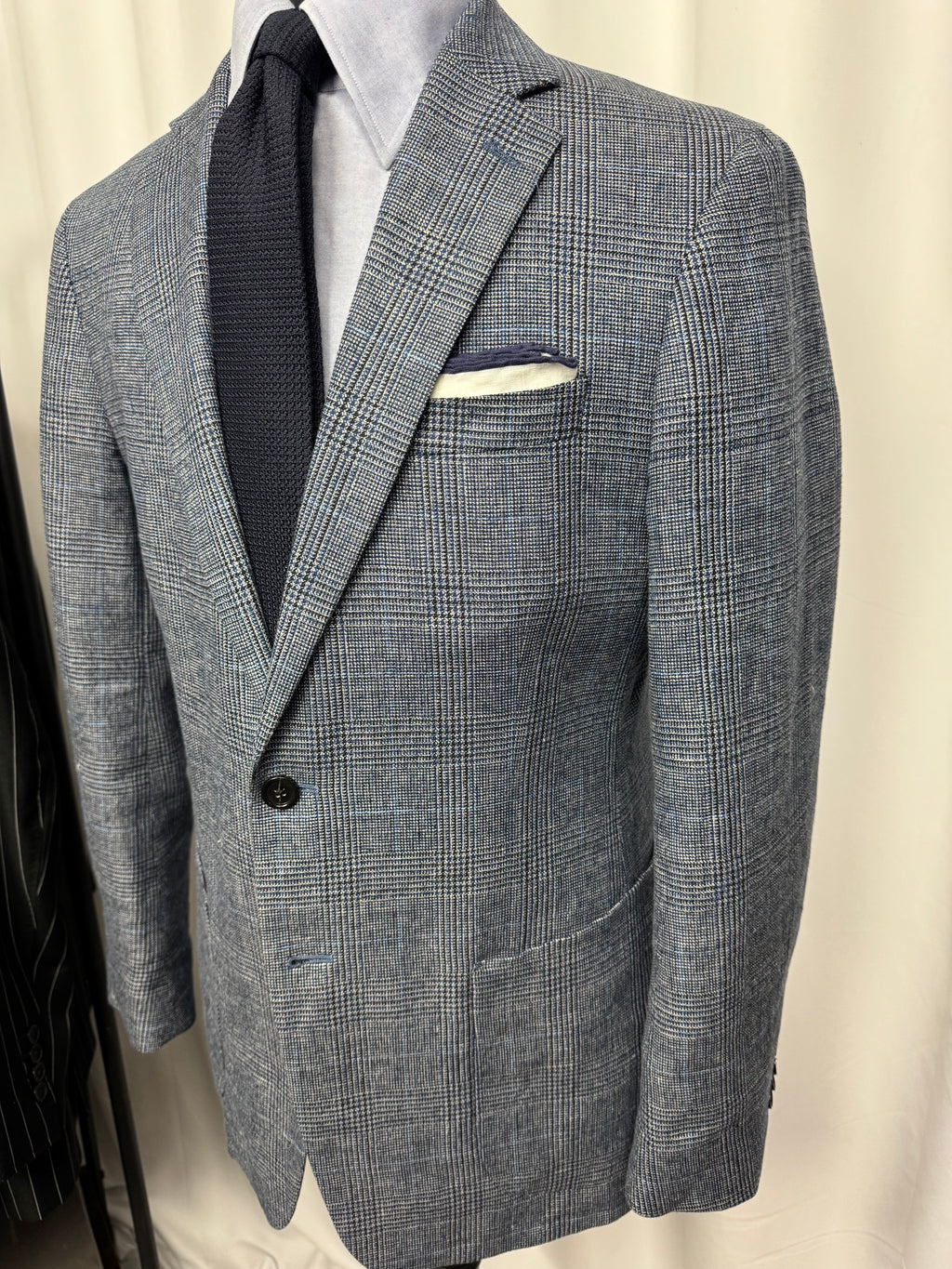 Banana Republic Slim Fit Blue Glen Plaid Linen-Cotton Sport Coat – 40R