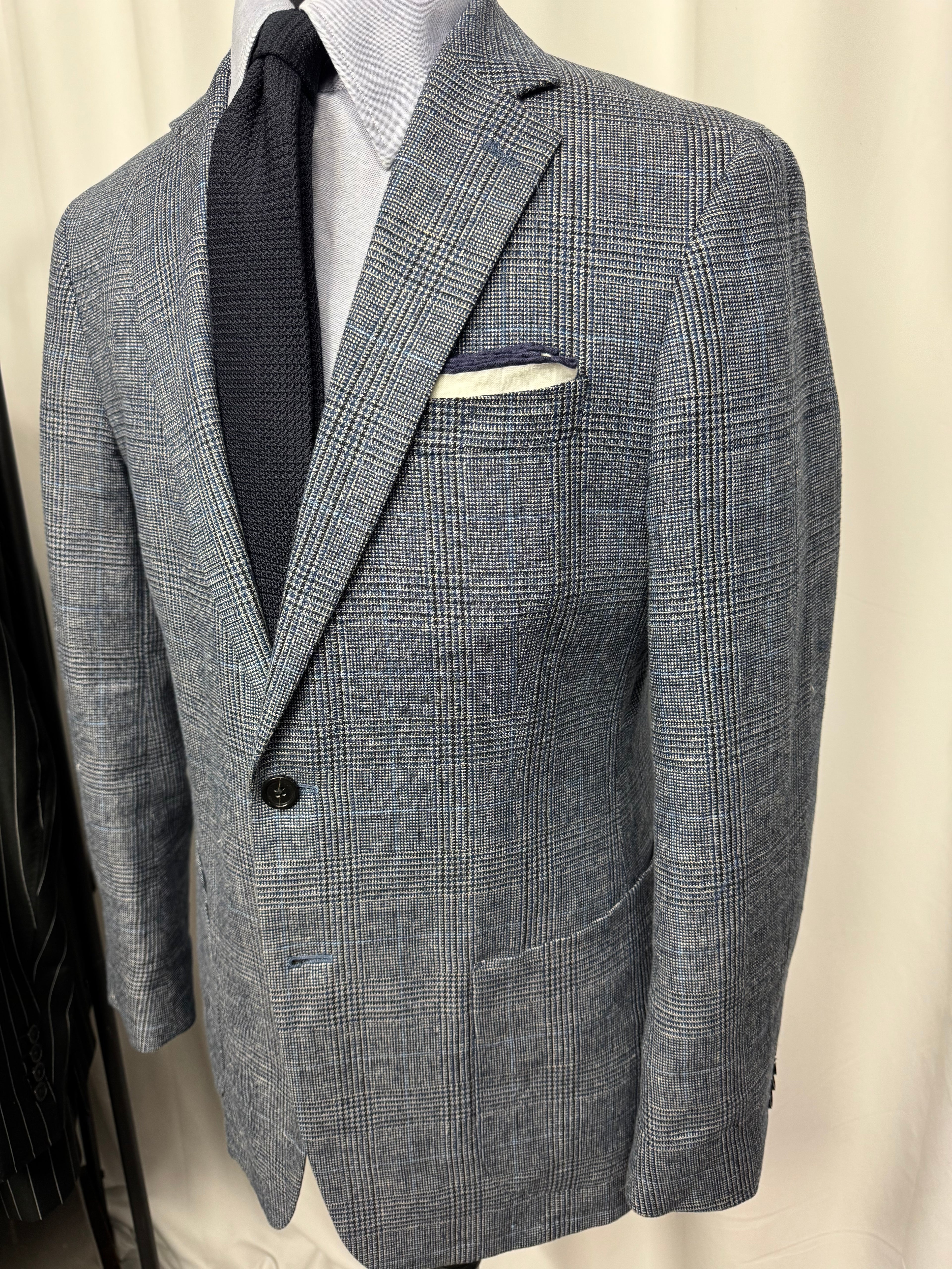 Banana Republic Slim Fit Blue Glen Plaid Linen-Cotton Sport Coat – 40R