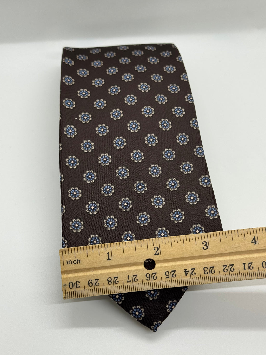 Michael David Ltd. Brown Medallion Silk Tie – Hand Sewn by Robert Talbott
