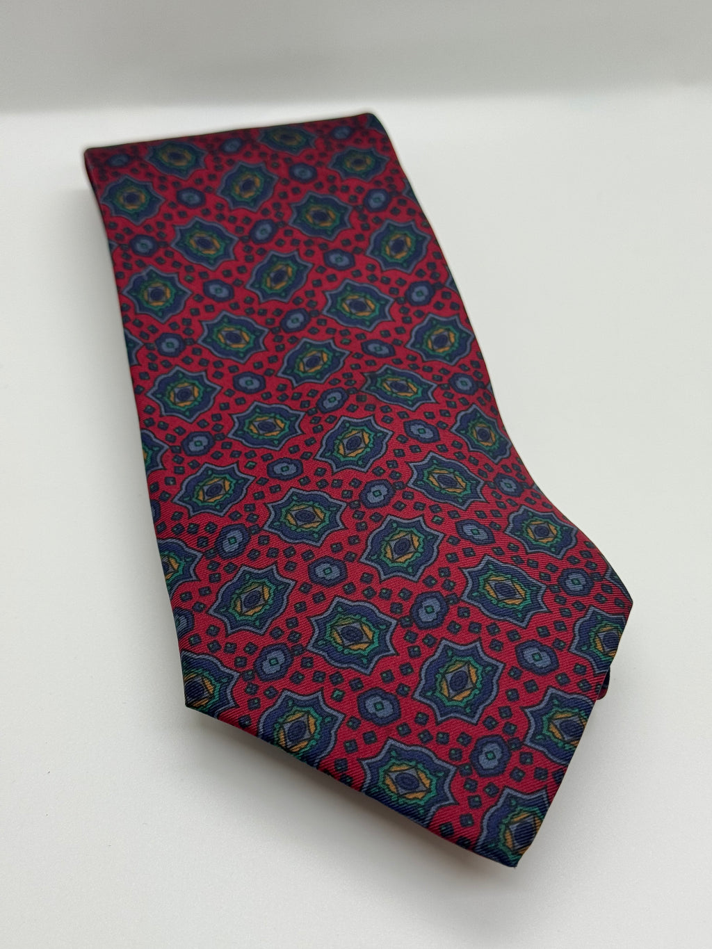 Kuppenheimer Red Geometric Medallion Tie