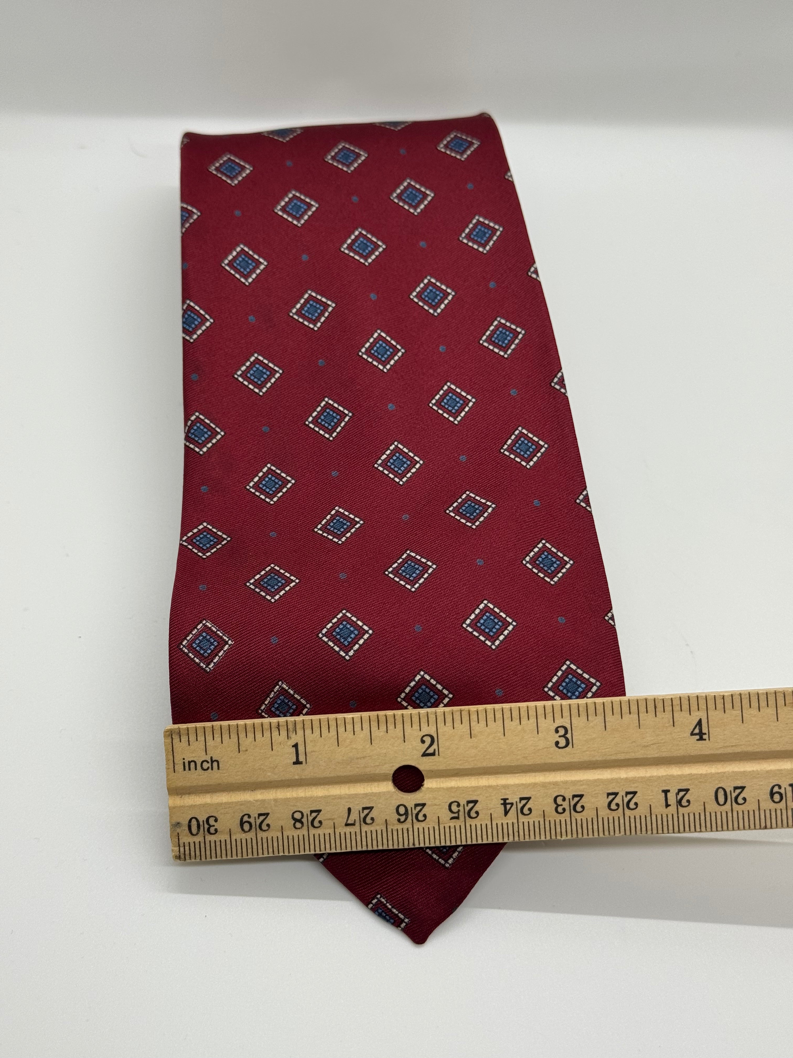 Brooks Brothers Makers Burgundy Neat Medallion Silk Tie