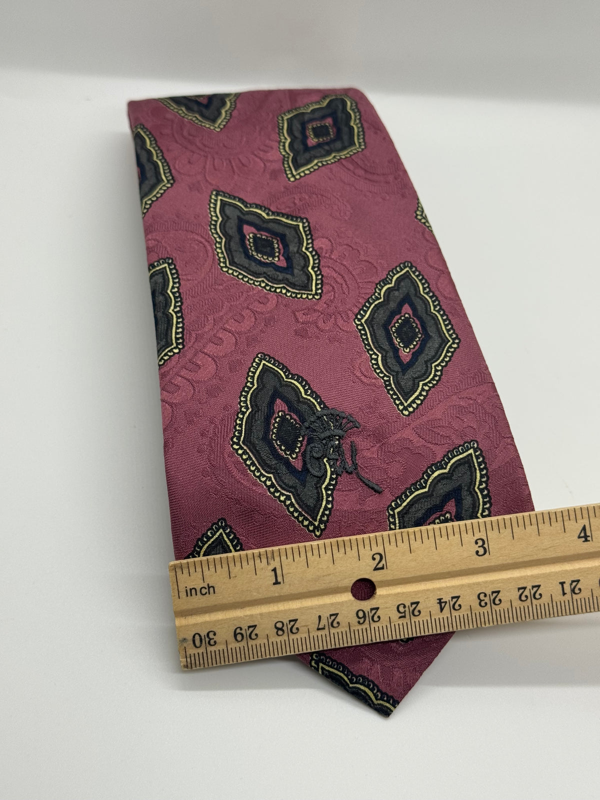 Vintage Rogers Dusty Pink Medallion Jacquard Tie