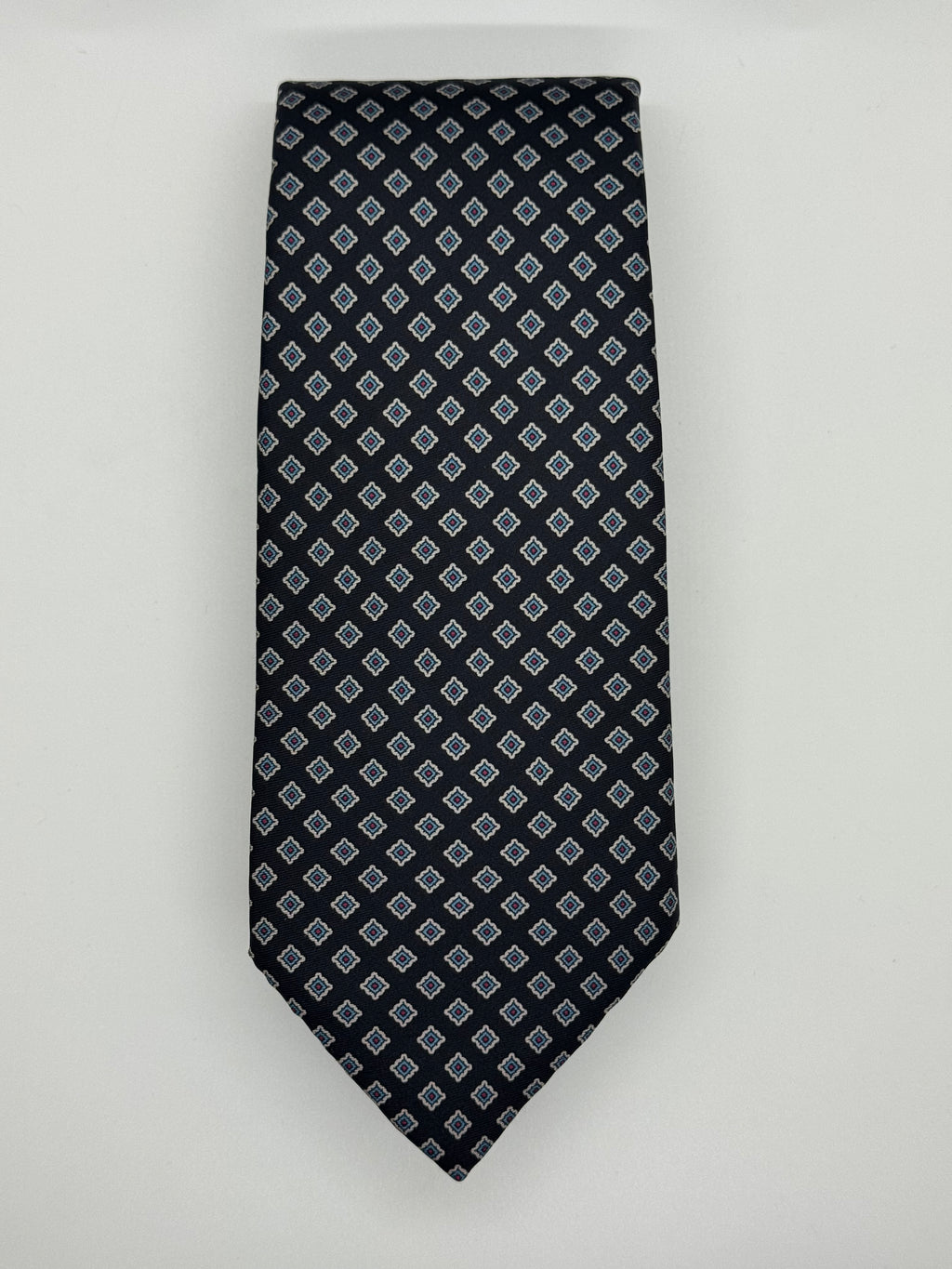 Oakton Ltd. Geometric Medallion Tie