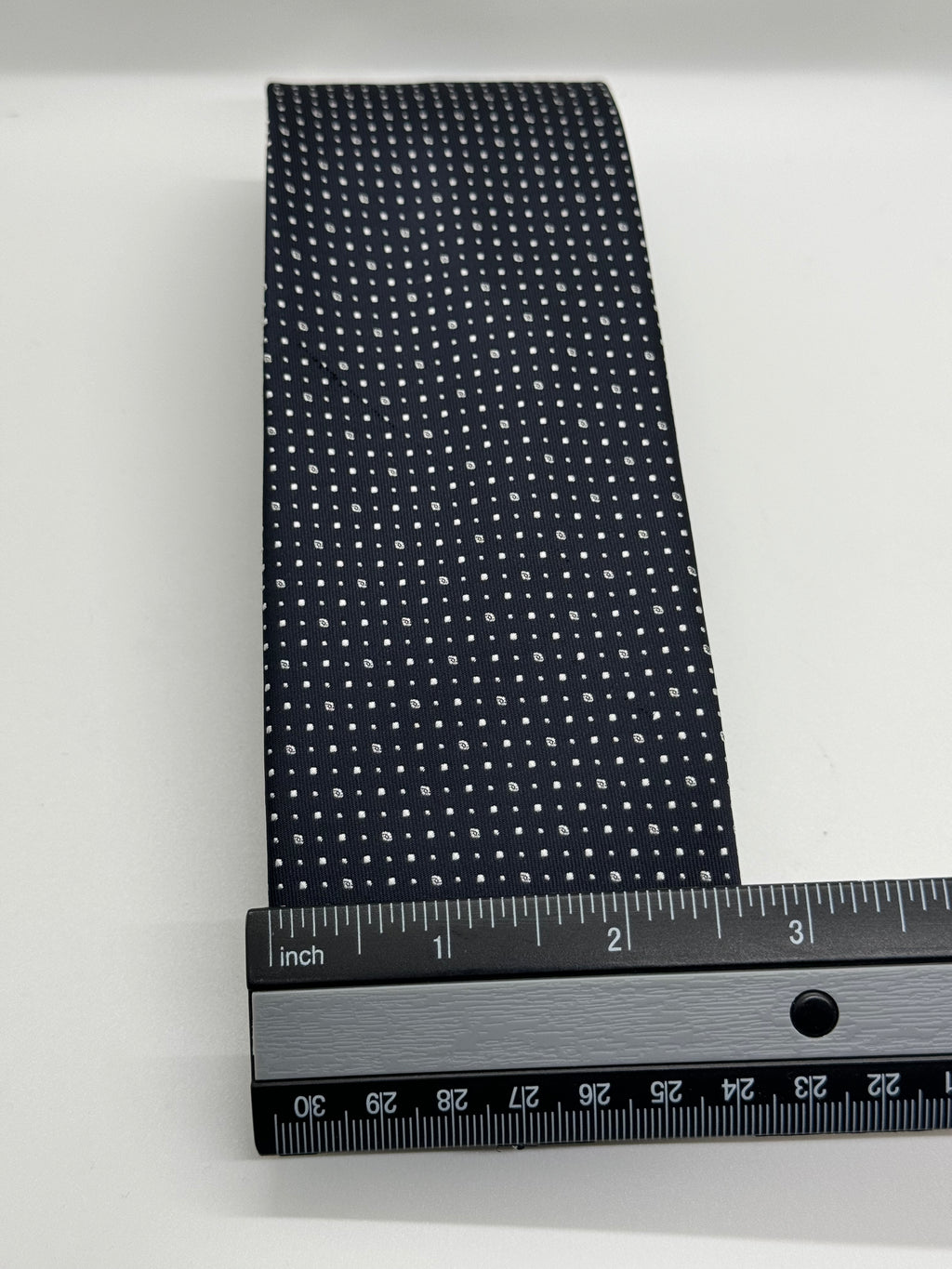 APT.9 Tie