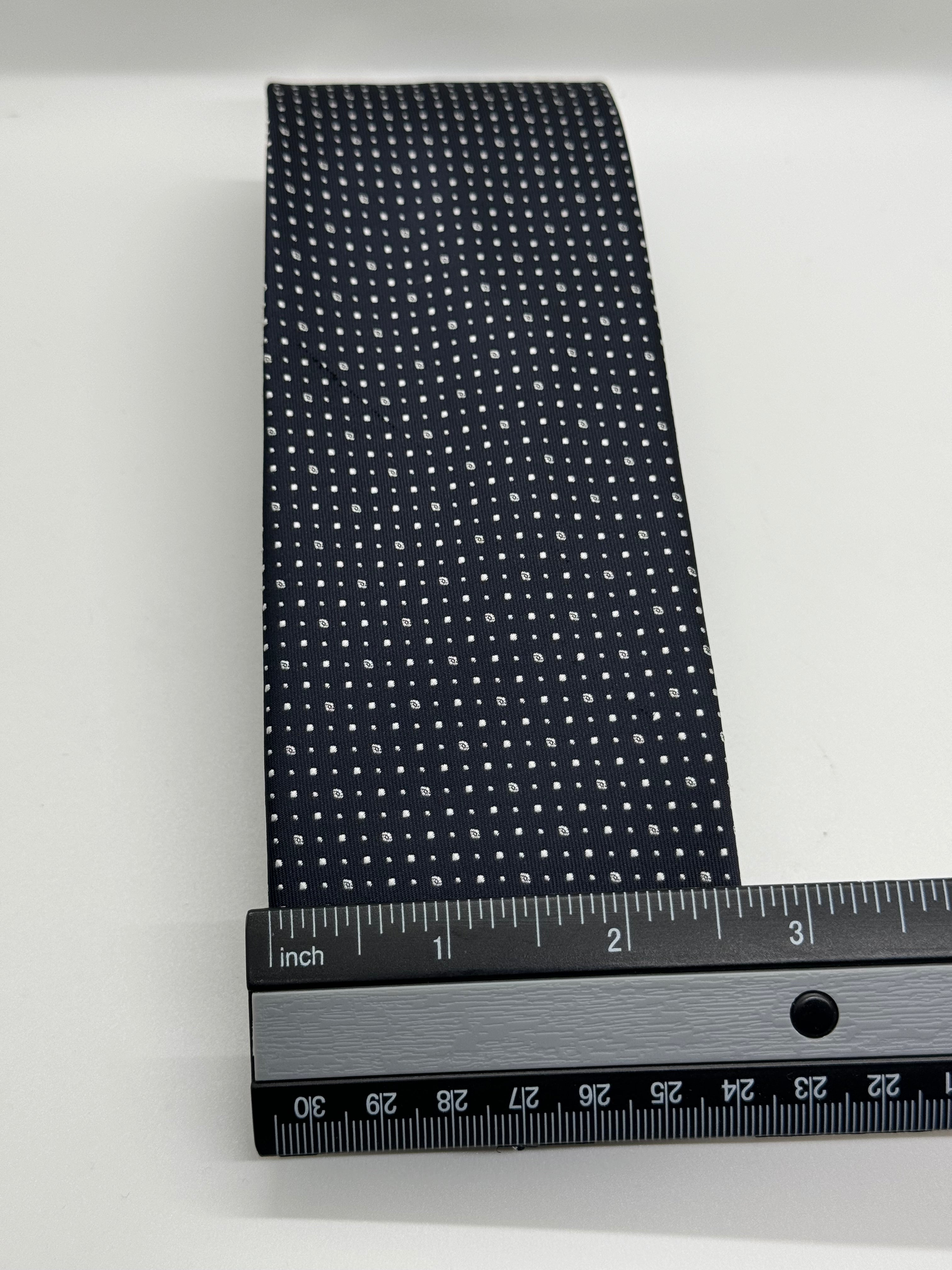 APT.9 Tie