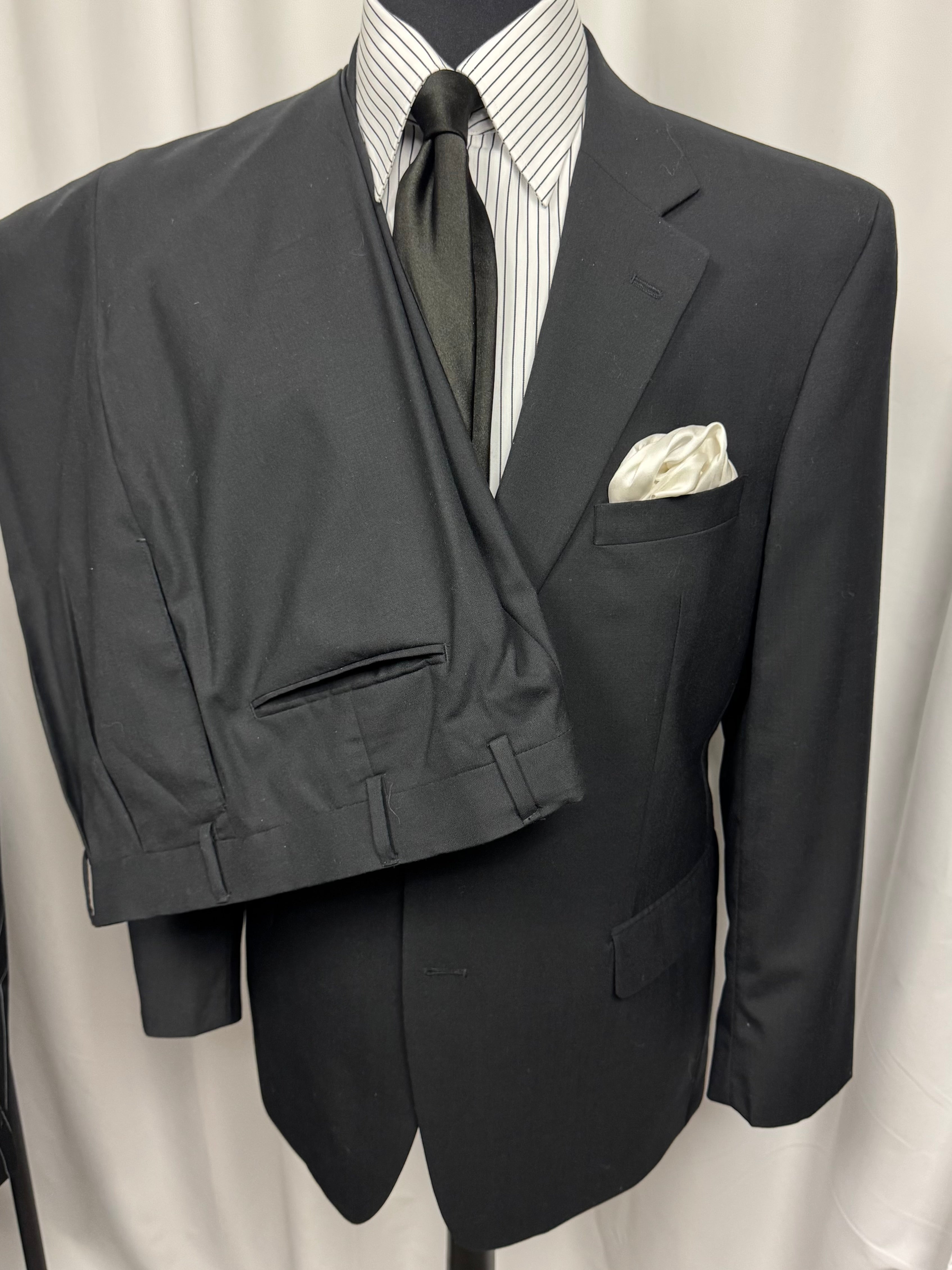 Jos A. Bank Black Wool Suit – 44R