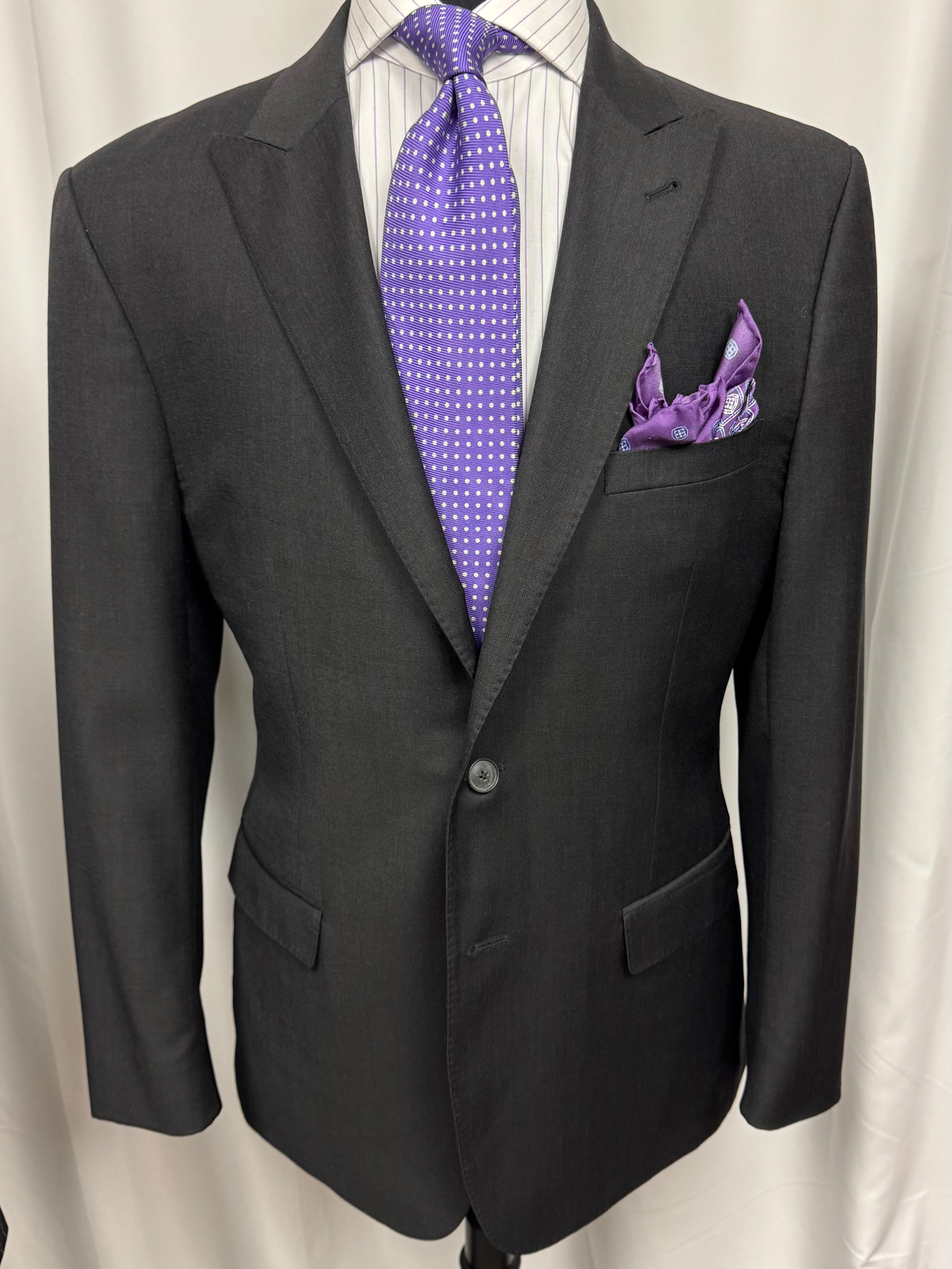Joseph – Jos. A. Bank Charcoal Wool Suit – Slim Fit (42R)