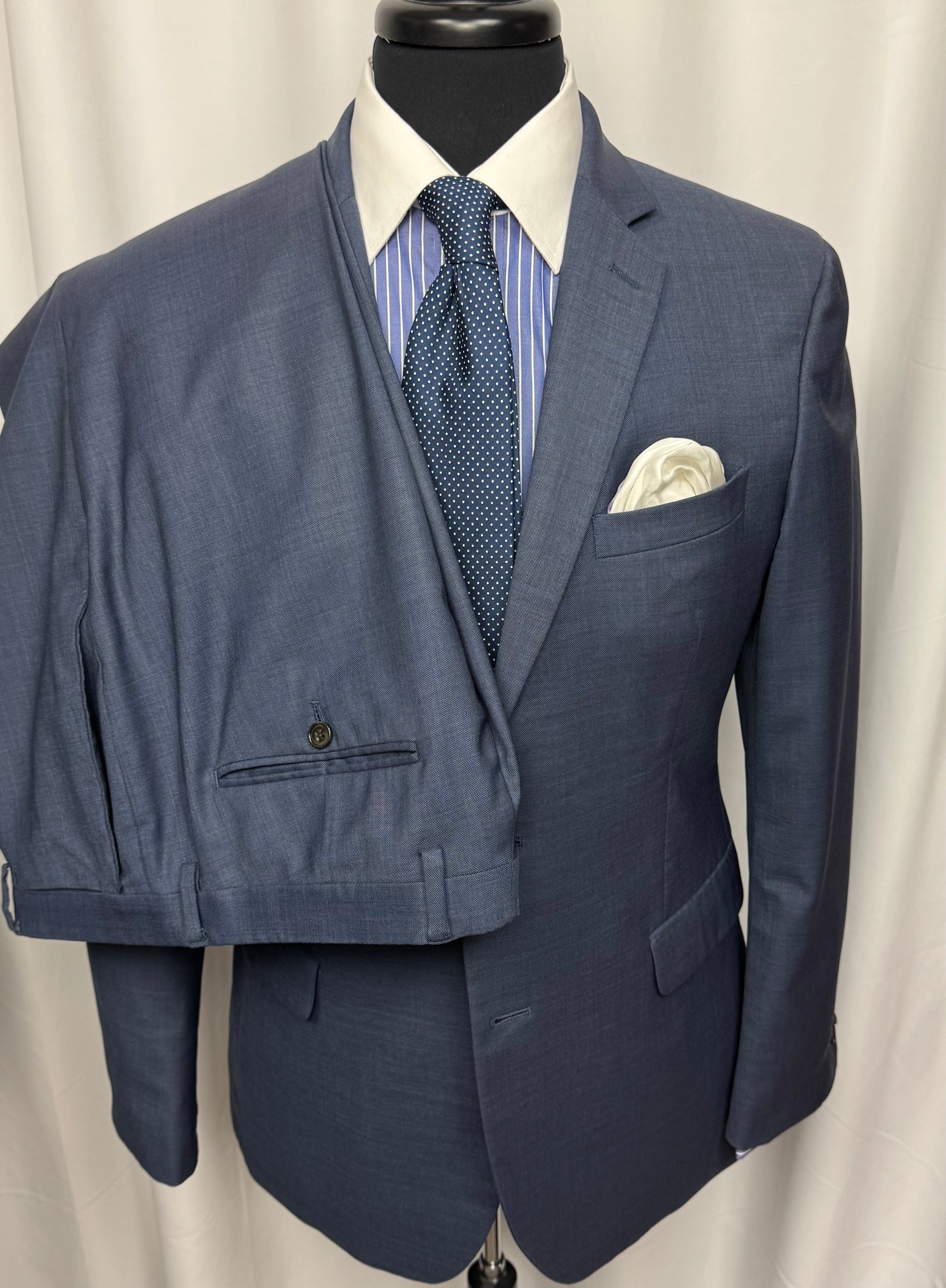 Banana Republic Slim Fit Italian Marzotto Blue Wool Suit – 42S