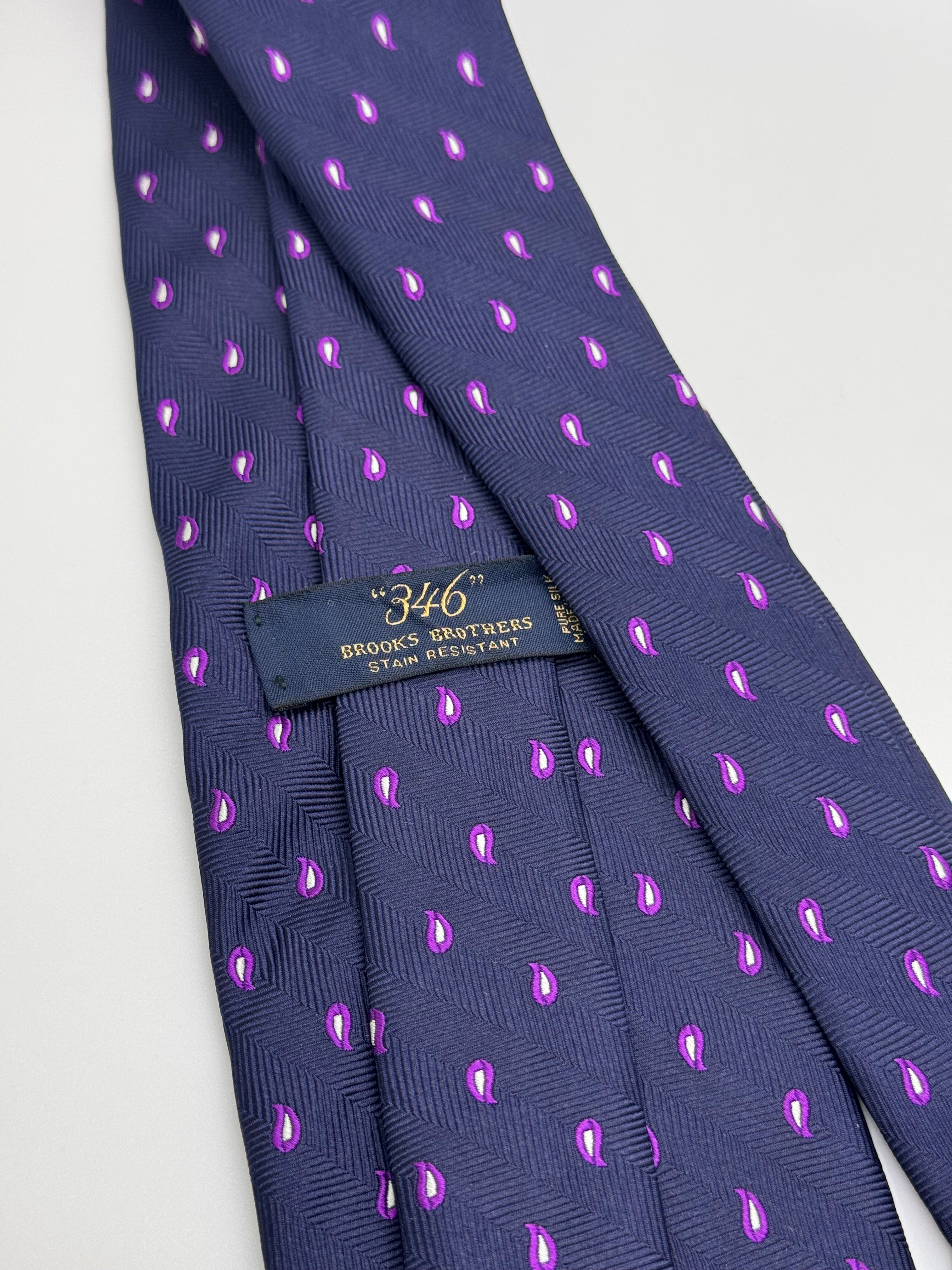 Brooks Brothers 346 Navy & Magenta Paisley Silk Tie
