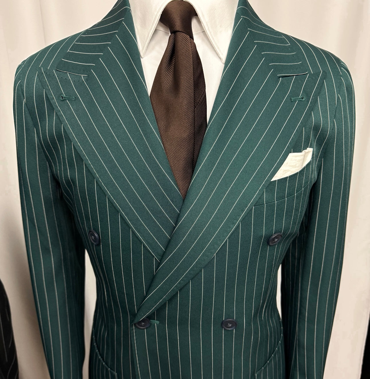 TTG Emerald Green Pinstripe Double-Breasted Suit – Size 42R