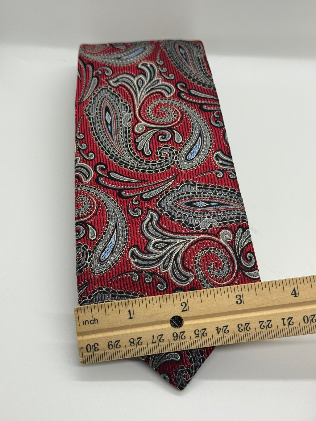 JZ Richards Red Paisley All Silk Handmade Tie – Made in USA