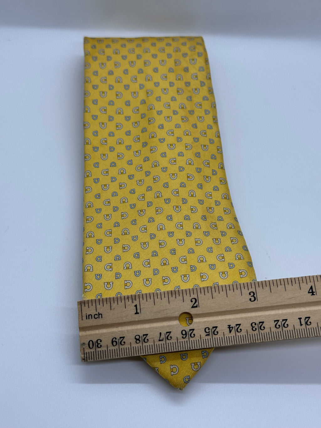 Salvatore Ferragamo Yellow Horseshoe Print Silk Tie