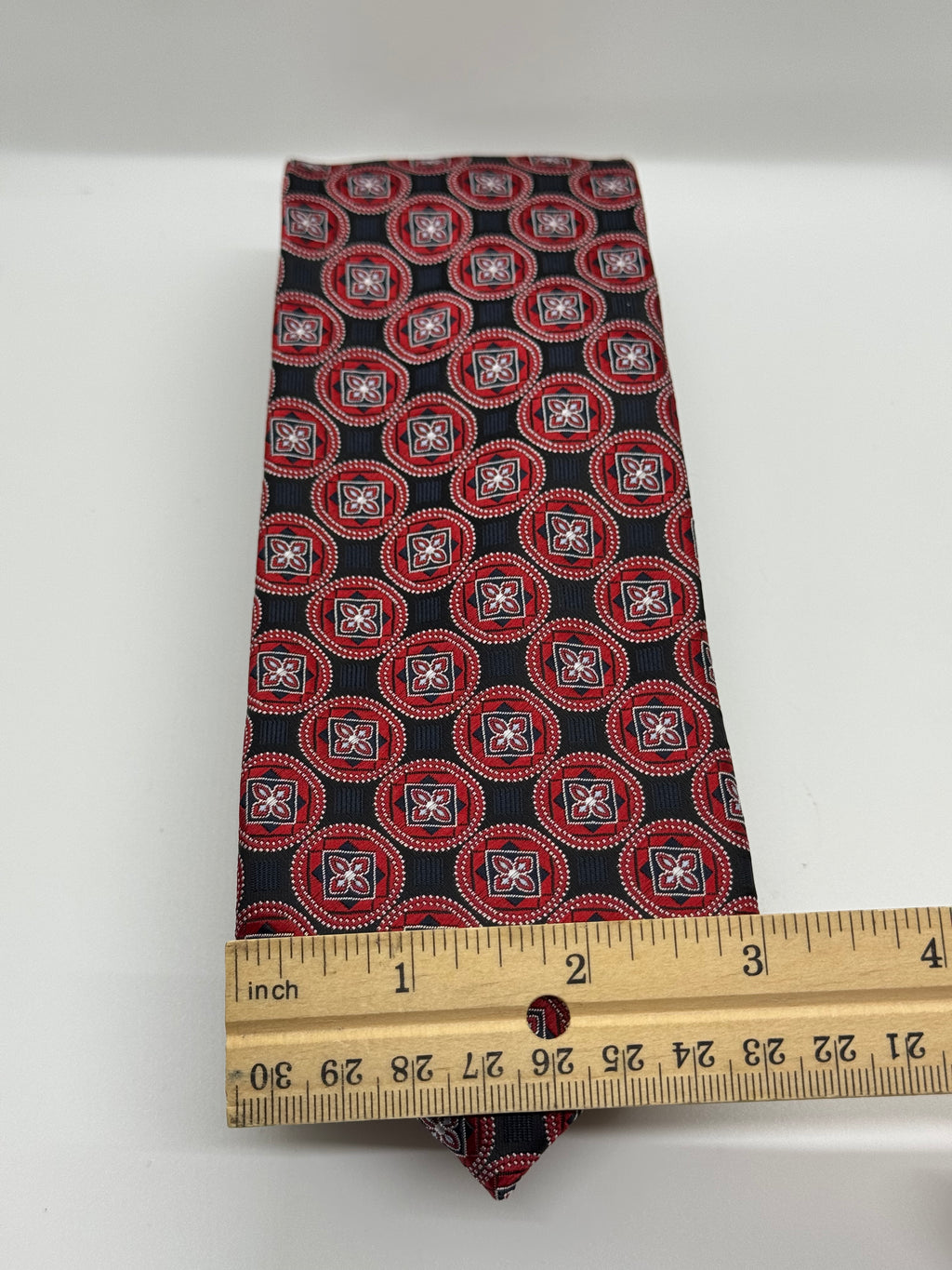Valerio Garati Medallion Tie – Black & Red