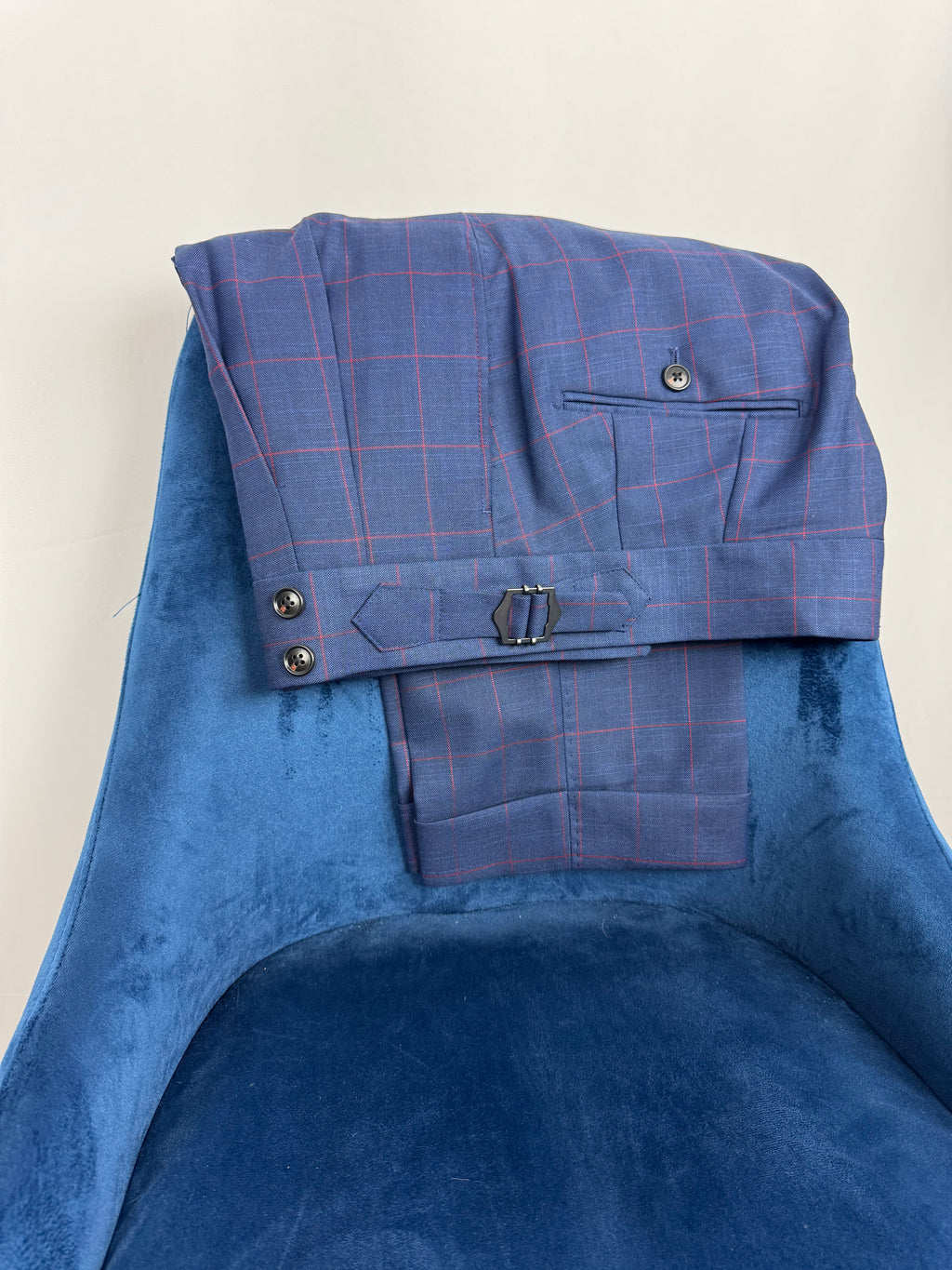 TTG Blue Windowpane Double Breasted Suit – Size 40R