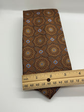 Load image into Gallery viewer, Jos. A. Bank Signature Brown Medallion Tie
