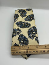 Load image into Gallery viewer, Don Loper Beverly Hills Cream &amp; Blue Paisley Tie
