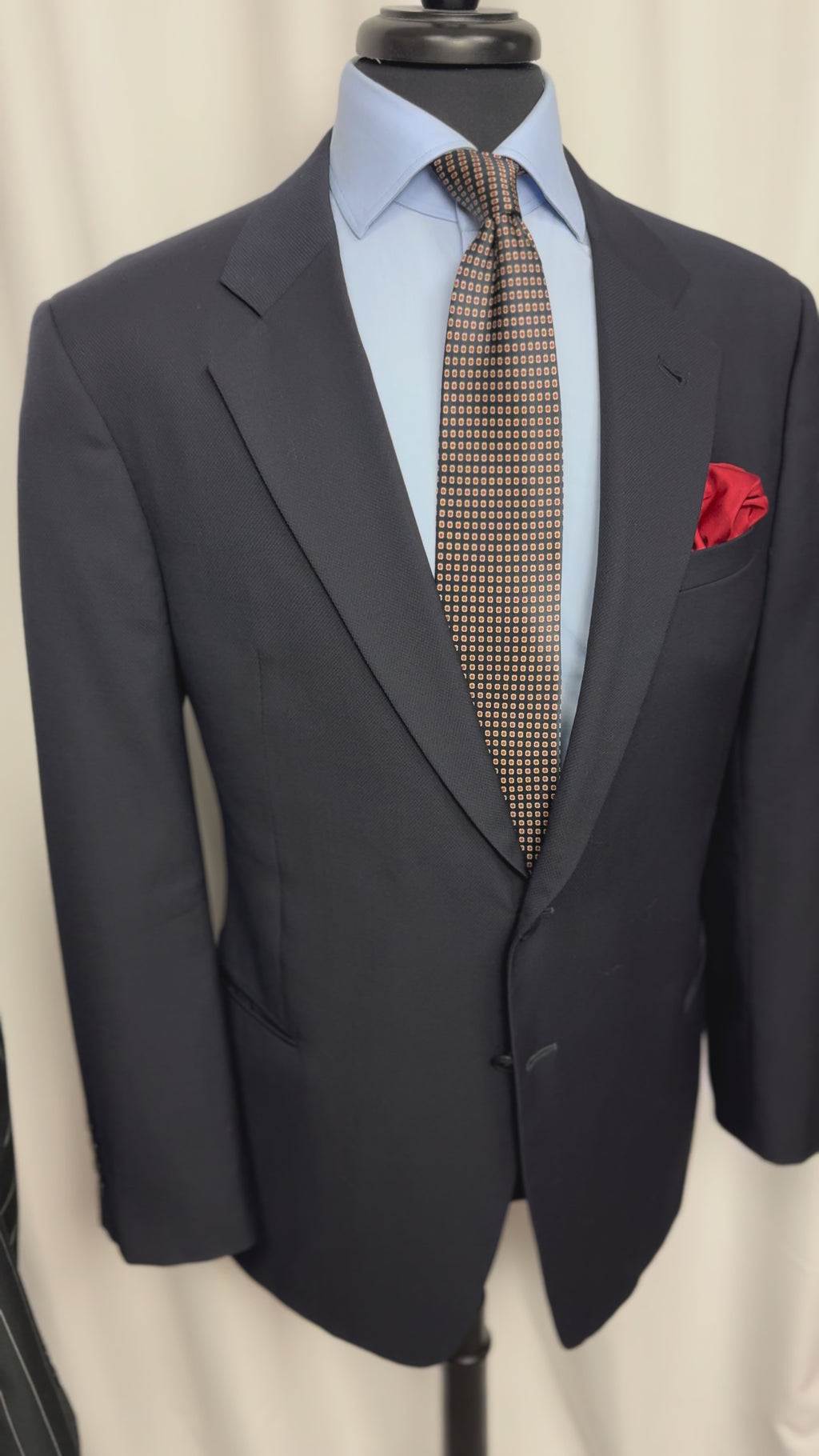 Armani Collezioni Navy Textured Sport Coat – Made in Italy (44R)